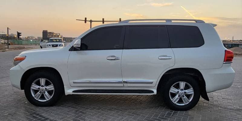 2014 Toyota Land Cruiser GXR thumbnail 7
