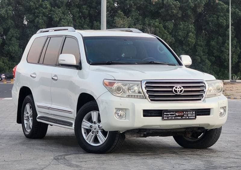 2014 Toyota Land Cruiser GXR thumbnail 6