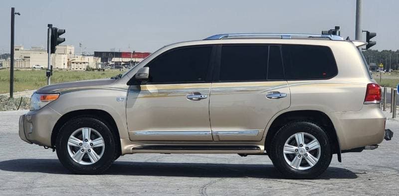 2015 Toyota Land Cruiser VXR thumbnail 7
