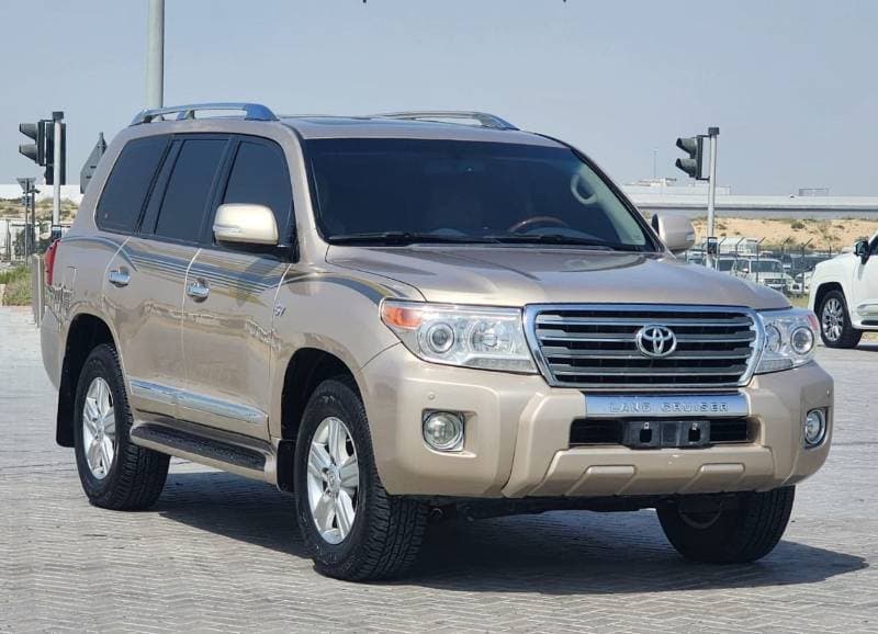 2015 Toyota Land Cruiser VXR thumbnail 4