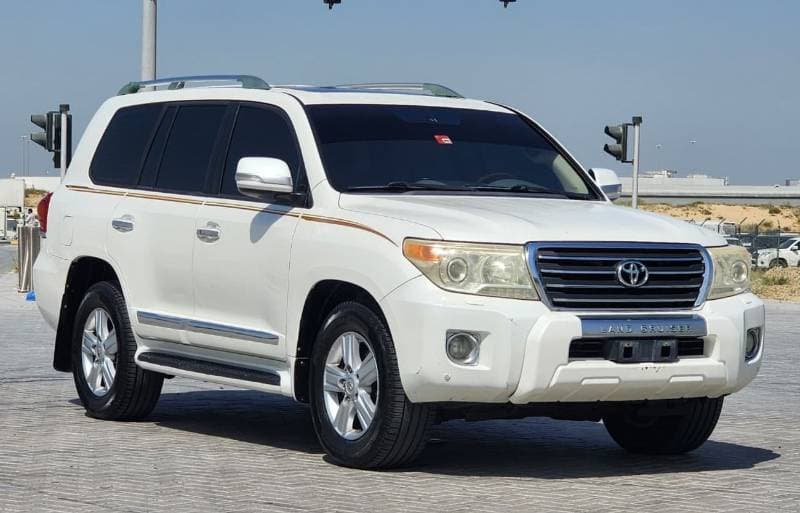 2015 Toyota Land Cruiser thumbnail 6