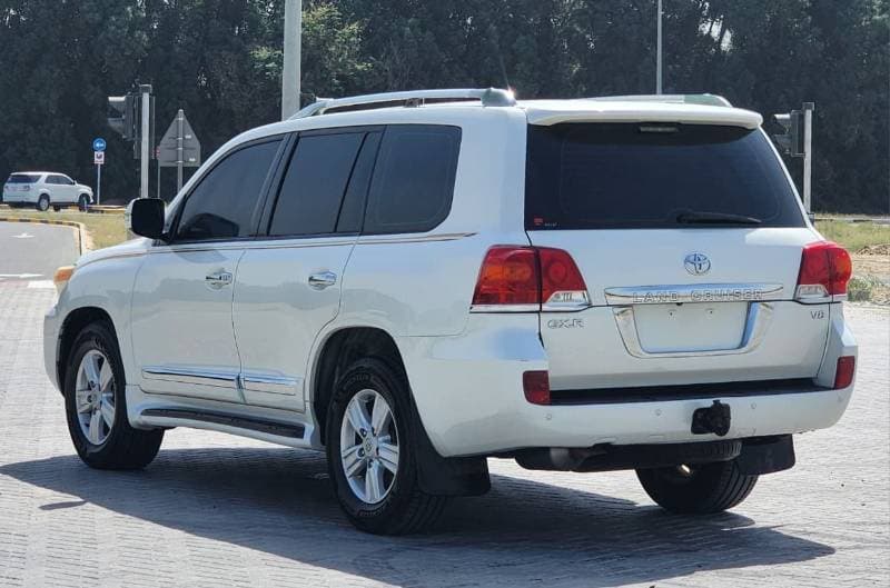 2015 Toyota Land Cruiser thumbnail 7