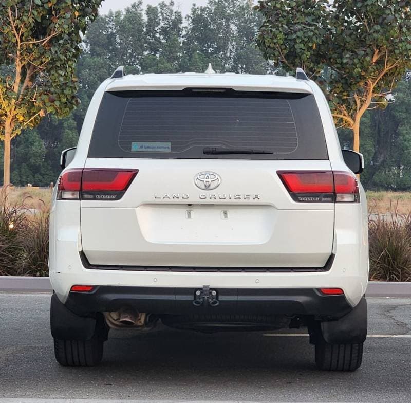 2023 Toyota Land Cruiser GXR thumbnail 4