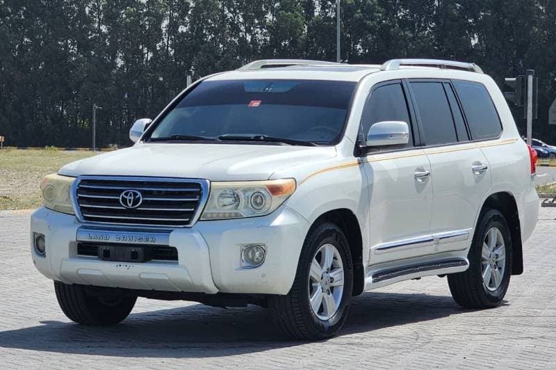 2015 Toyota Land Cruiser thumbnail 5