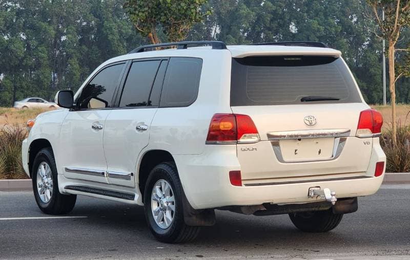 2012 Toyota Land Cruiser GXR thumbnail 7