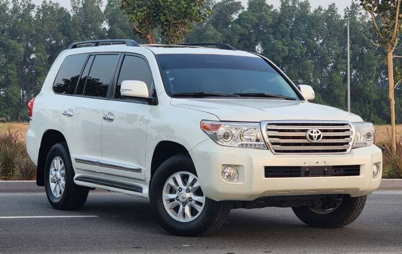2012 Toyota Land Cruiser GXR thumbnail 2