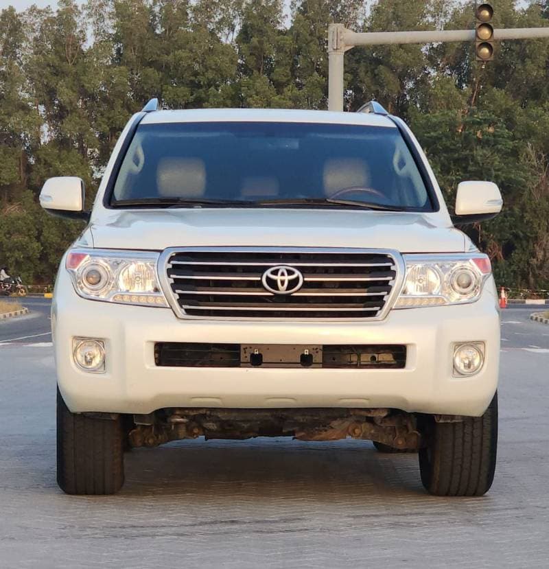 2015 Toyota Land Cruiser GXR thumbnail 2