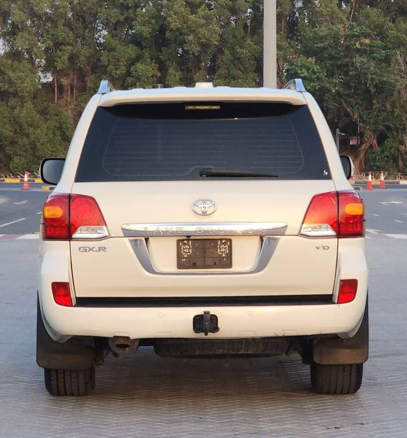 2015 Toyota Land Cruiser GXR thumbnail 5