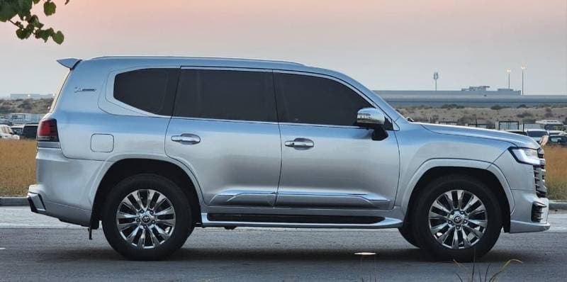 2009 Toyota Land Cruiser thumbnail 8