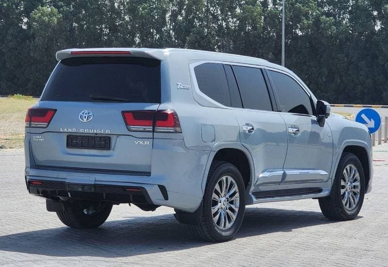 2009 Toyota Land Cruiser thumbnail 4