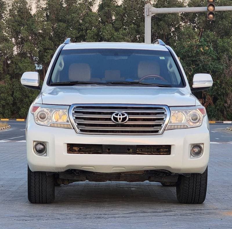 2015 Toyota Land Cruiser GXR thumbnail 2