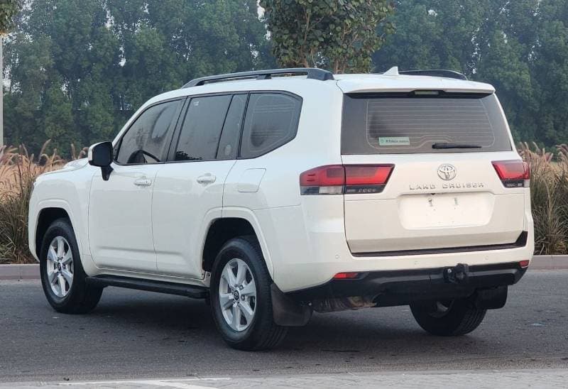 2024 Toyota Land Cruiser GXR thumbnail 6