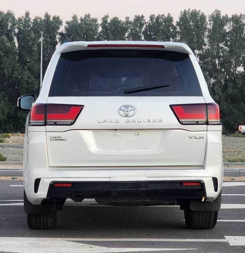 2009 Toyota Land Cruiser thumbnail 4