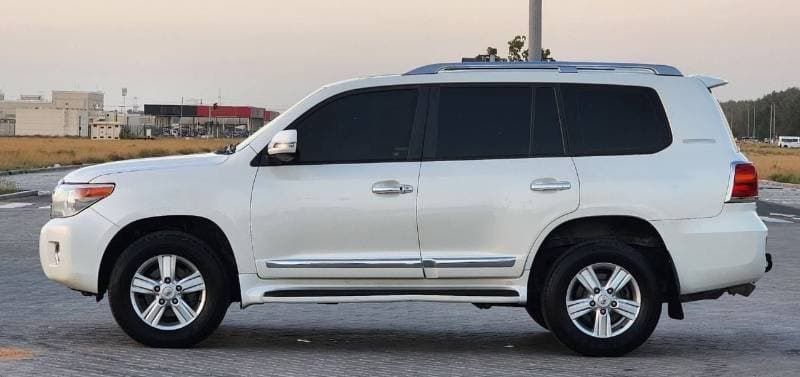 2015 Toyota Land Cruiser GXR thumbnail 7