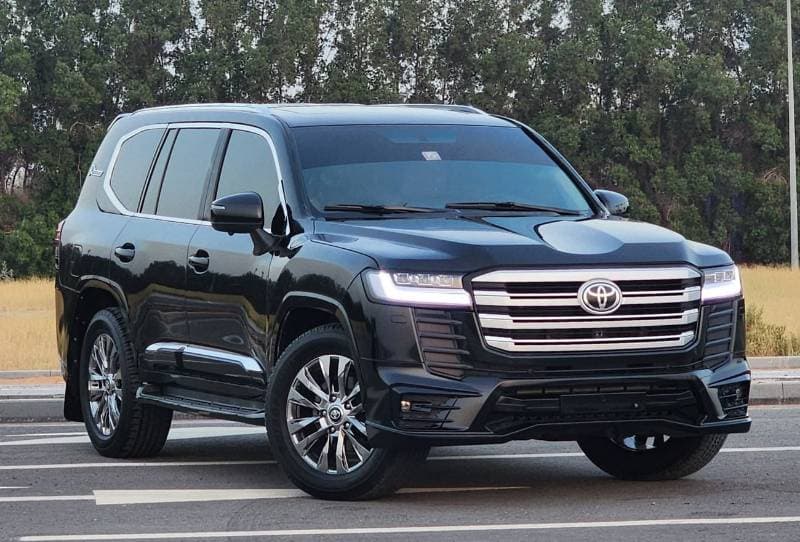 2011 Toyota Land Cruiser thumbnail 3