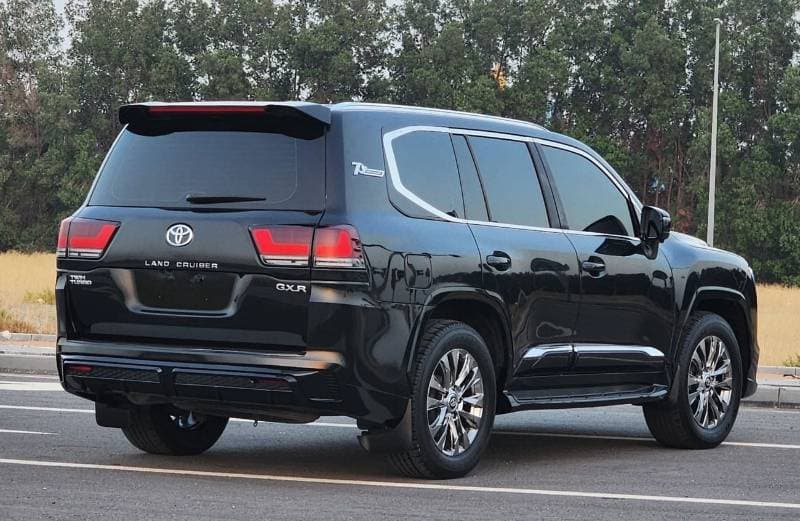 2011 Toyota Land Cruiser thumbnail 4