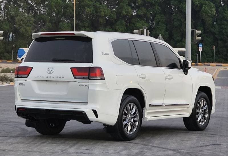 2014 Toyota Land Cruiser GXR thumbnail 7