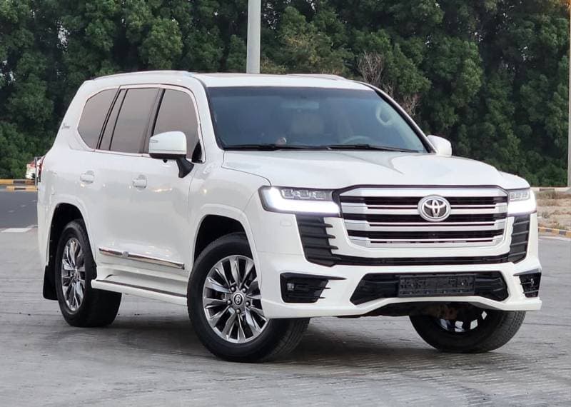 2014 Toyota Land Cruiser GXR thumbnail 2