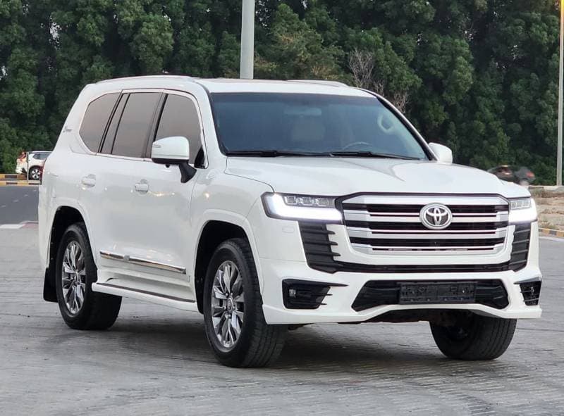 2014 Toyota Land Cruiser GXR thumbnail 5