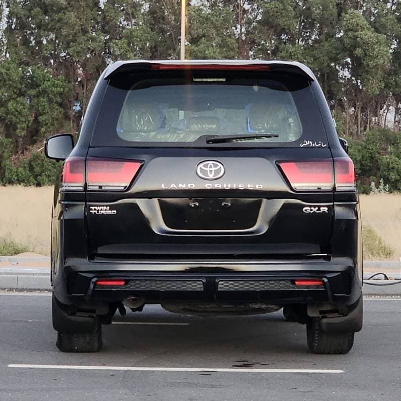 2010 Toyota Land Cruiser thumbnail 5