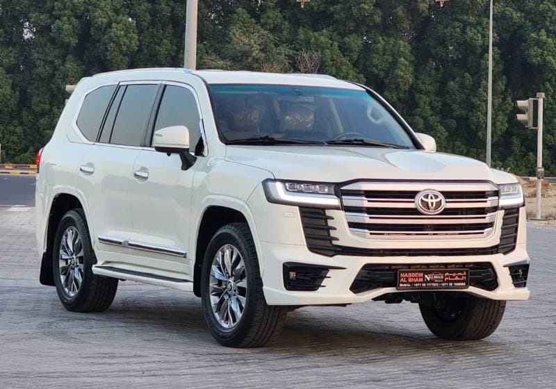 2014 Toyota Land Cruiser GXR thumbnail 6