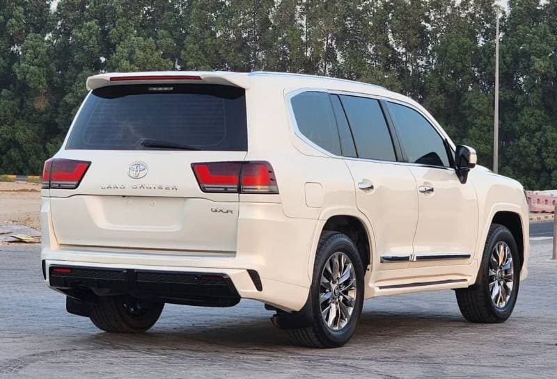 2014 Toyota Land Cruiser GXR thumbnail 7