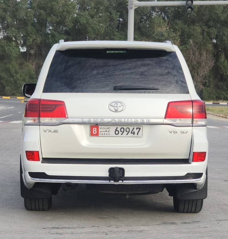2021 Toyota Land Cruiser VXR thumbnail 5