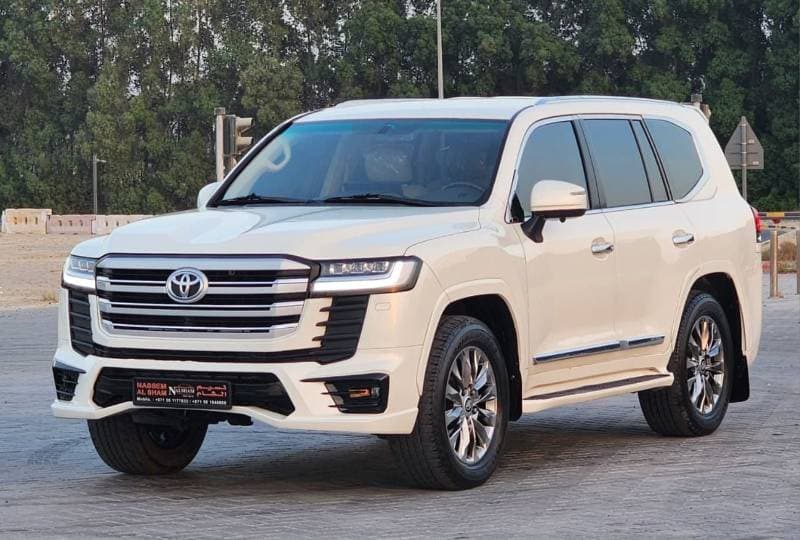 2014 Toyota Land Cruiser GXR thumbnail 5