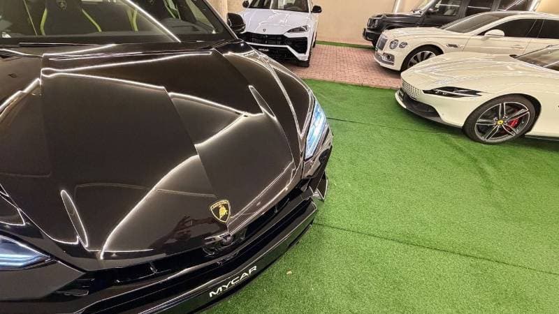 2026 Lamborghini Urus SE thumbnail 7