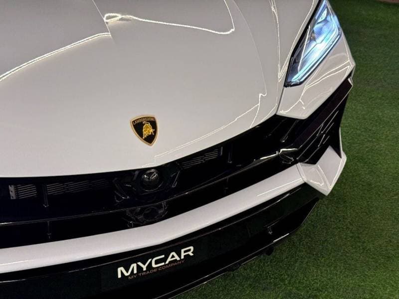 2026 Lamborghini Urus SE thumbnail 7