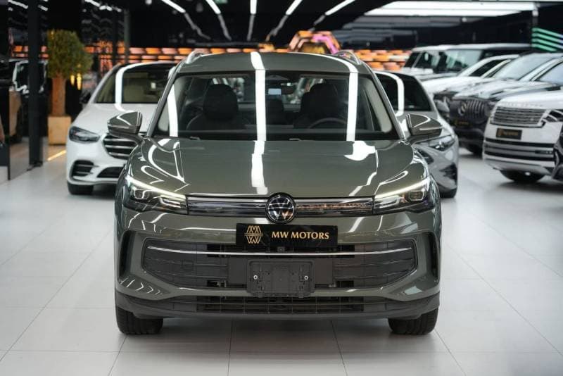 2026 Volkswagen Tiguan LIFE PLUS thumbnail 2