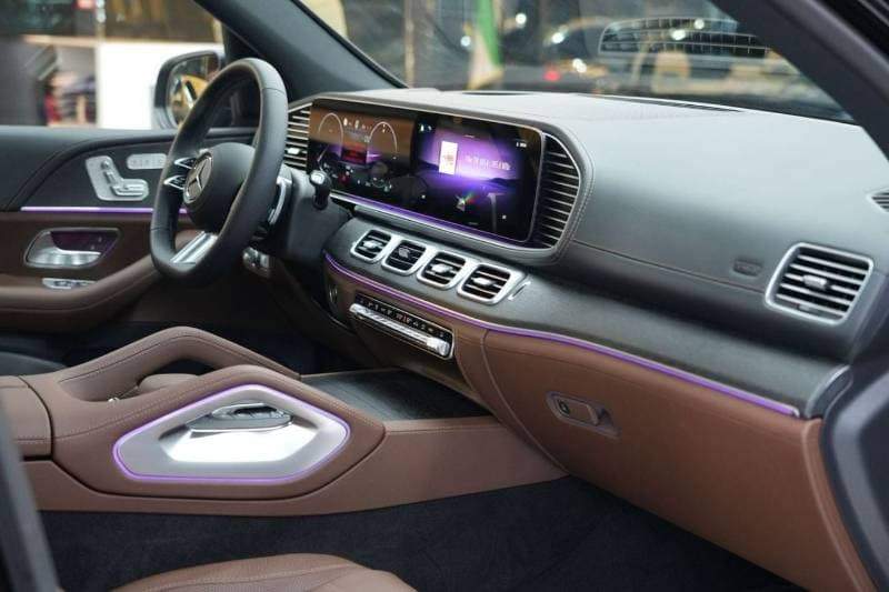 2026 Mercedes Benz GLS450 4MATIC thumbnail 8