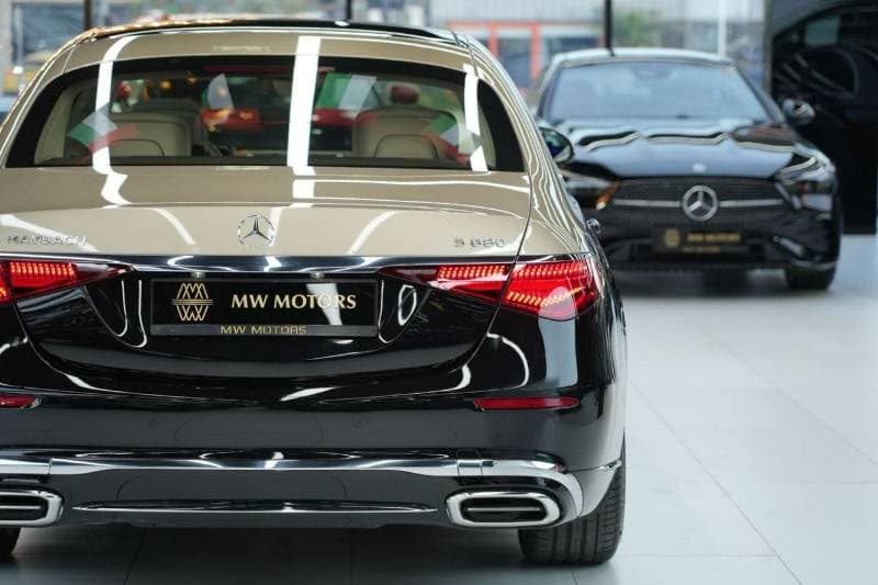 2026 Mercedes Maybach S680 Maybach thumbnail 6