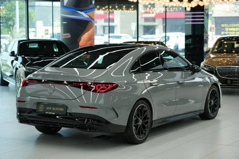 2027 Mercedes Benz CLA 200 thumbnail 4