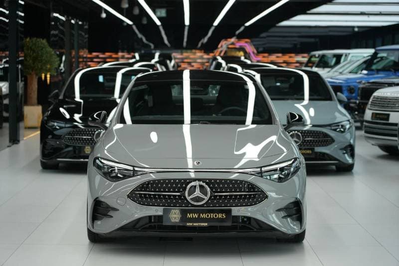 2027 Mercedes Benz CLA 200 thumbnail 2