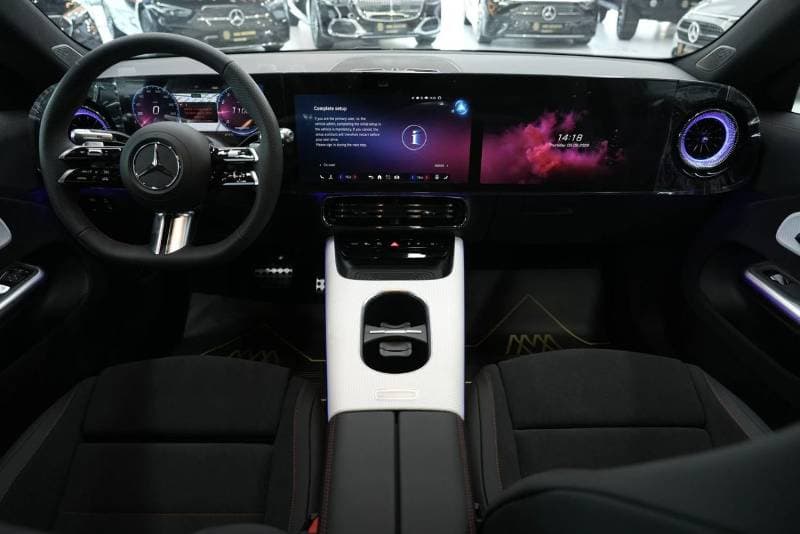 2027 Mercedes Benz CLA 200 thumbnail 8