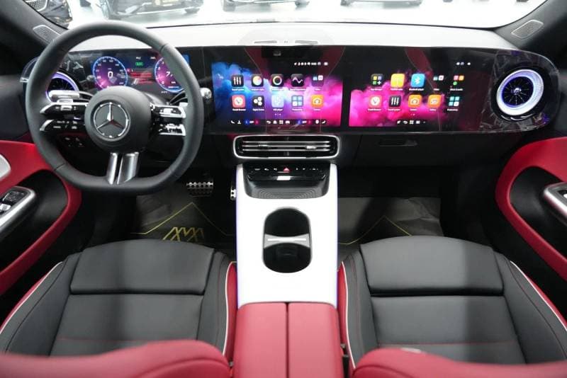 2027 Mercedes Benz CLA 200 thumbnail 8