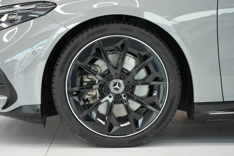 2027 Mercedes Benz CLA 200 thumbnail 7
