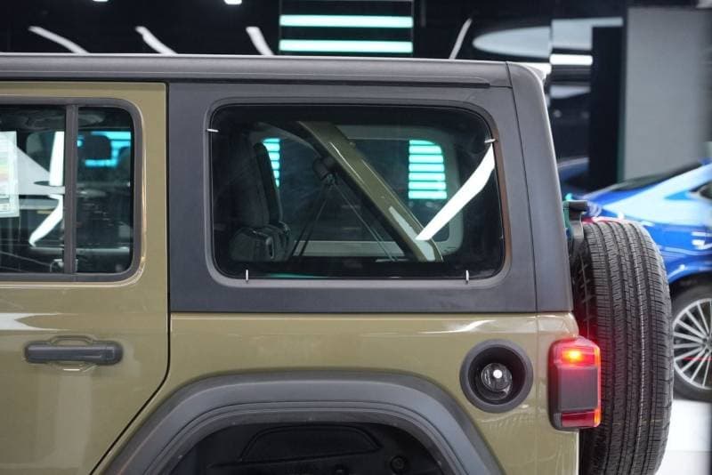 2026 Jeep Wrangler Unlimited SPORT thumbnail 6