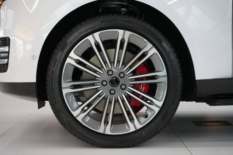 2026 Land Rover Range Rover HSE P530 thumbnail 6