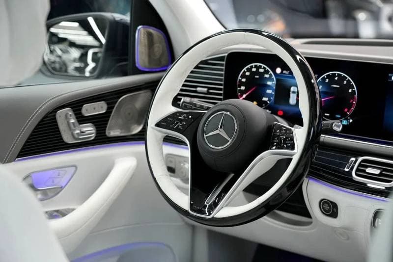2026 Mercedes Maybach GLS600 Maybach thumbnail 8