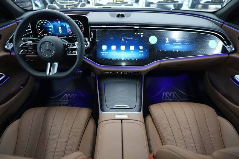 2026 Mercedes Benz E200 STANDARD thumbnail 8
