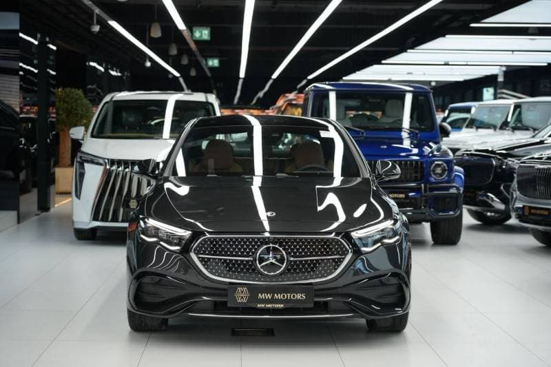 2026 Mercedes Benz E200 thumbnail 2