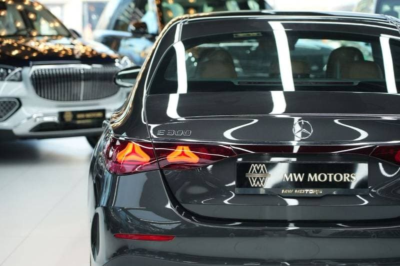 2026 Mercedes Benz E200 thumbnail 6