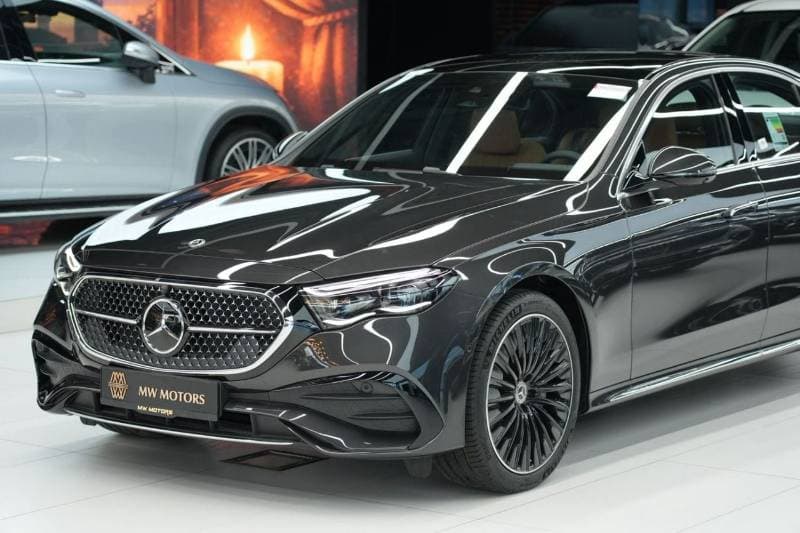 2026 Mercedes Benz E200 thumbnail 3