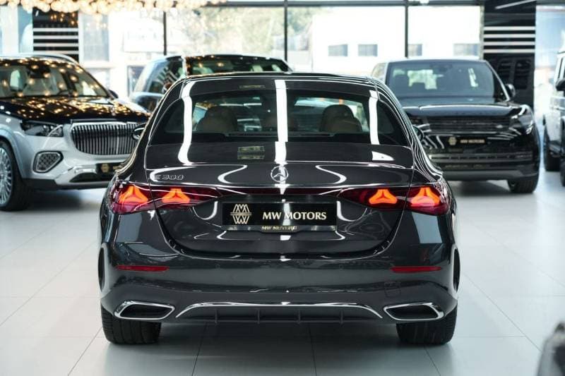 2026 Mercedes Benz E200 thumbnail 5