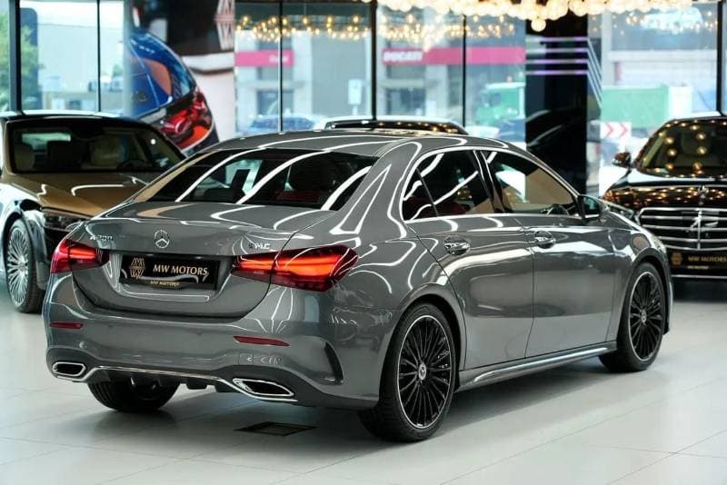 2026 Mercedes Benz A200 thumbnail 4