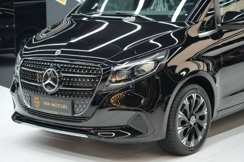 2026 Mercedes Benz V300 AVANTGARDE thumbnail 3