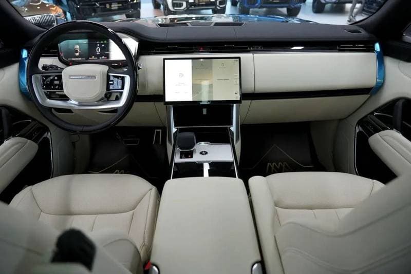 2026 Land Rover Range Rover HSE P400 thumbnail 7