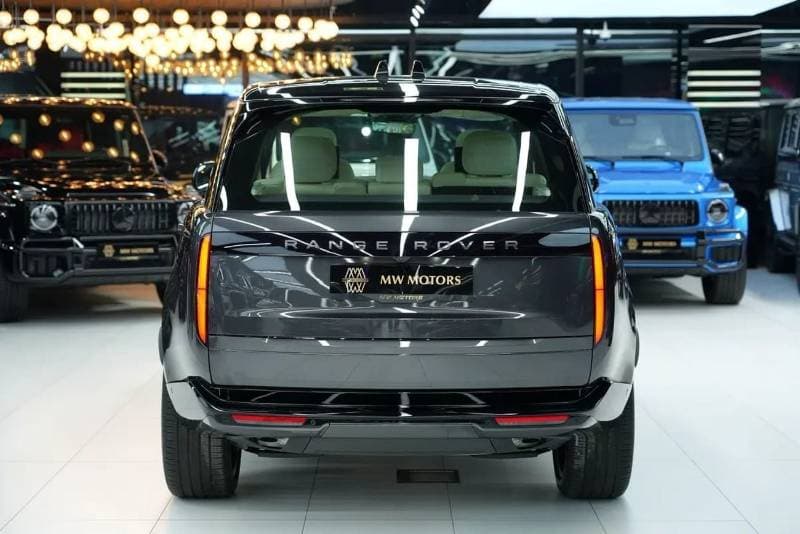 2026 Land Rover Range Rover HSE P400 thumbnail 5